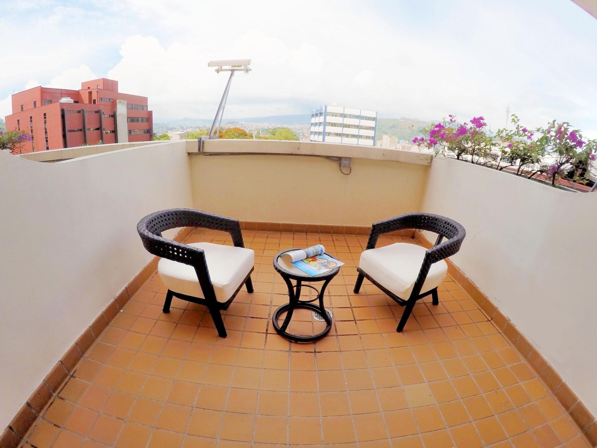 Plaza Del General Aparthotel Tegucigalpa Exterior photo