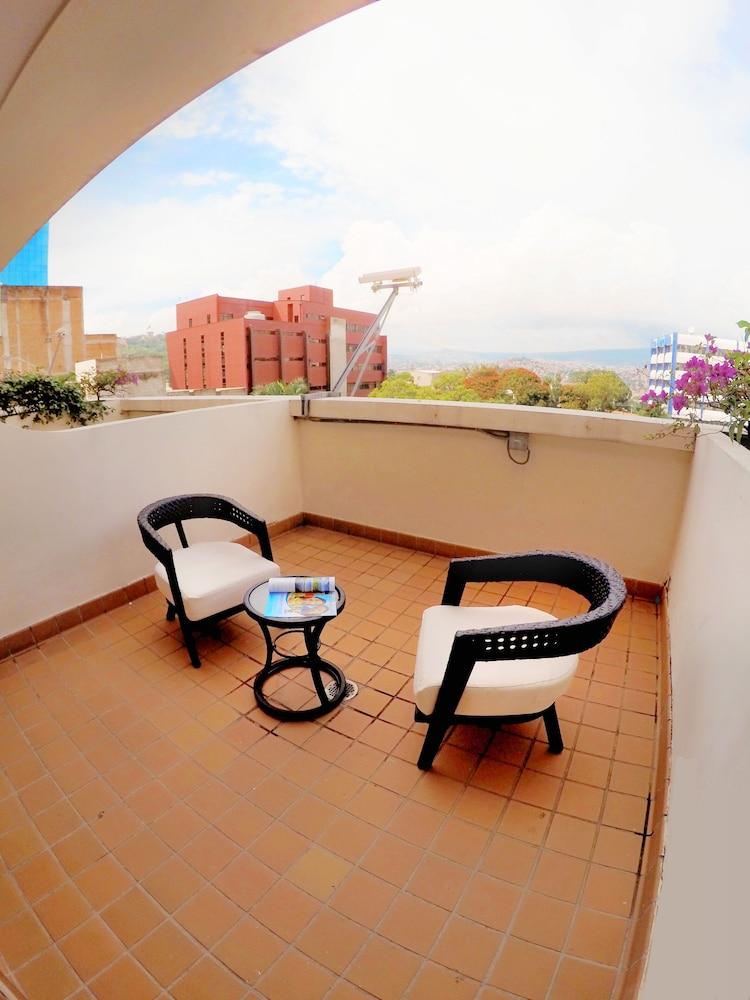 Plaza Del General Aparthotel Tegucigalpa Exterior photo